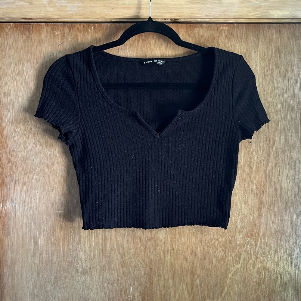 SHEIN Woman’s Black Ribbed Crop Top